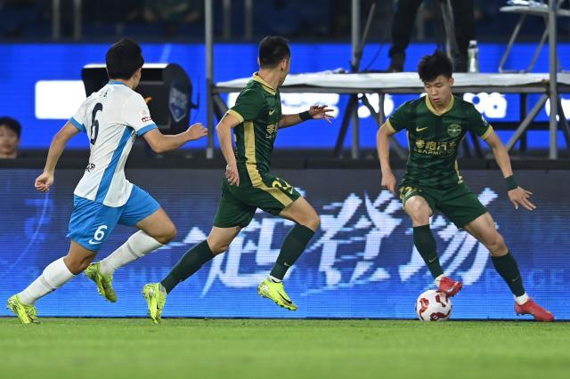 【中超】王钰栋世界波弗兰克点射 浙江2比1西海岸