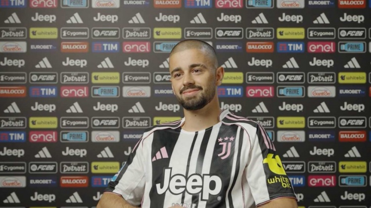 米兰体育-热格罗瓦专访：以梅西为榜样，坦言生涯未逢敌手，自信势不可挡